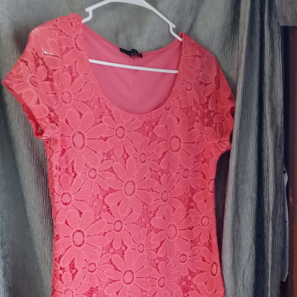 Tiana B Beautiful Women's Coral Floral Dress